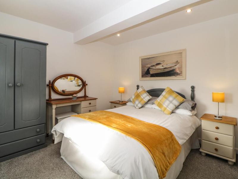 Monterey Mews - image 24