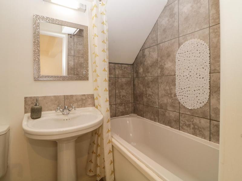 Monterey Mews - image 25