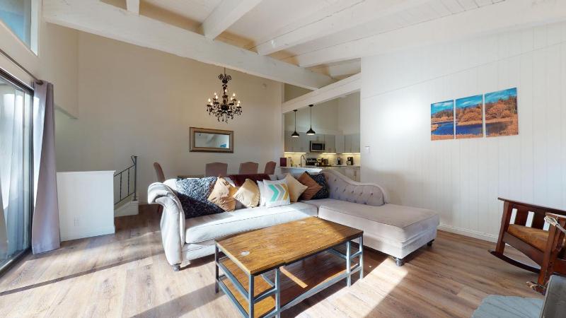 Four-Bedroom Apartment image 1