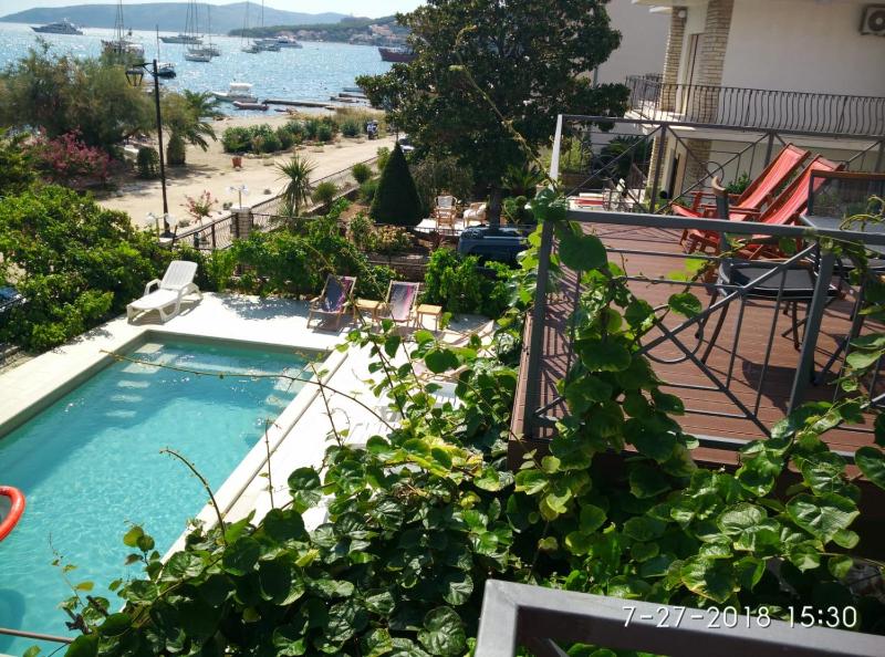 Apartment with Balcony image 3