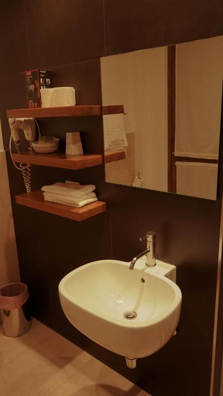 Quadruple Room image 3