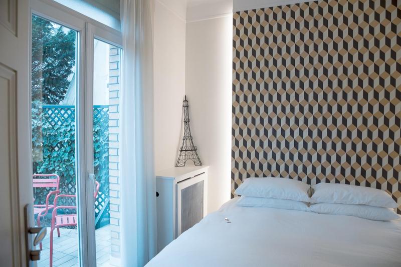 Standard Double Room image 1