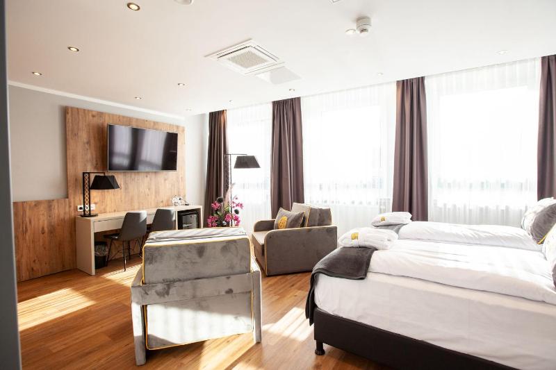 DORMERO Hotel Bremen - image 1