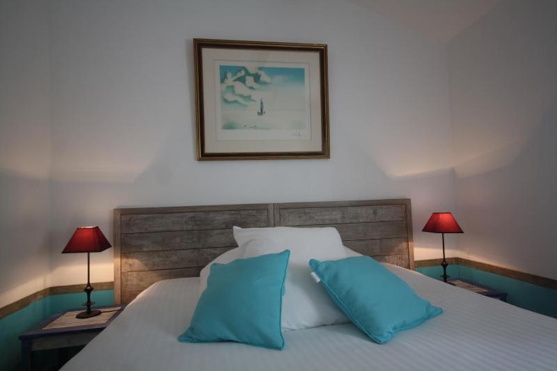 Family Room with Terrace image 3