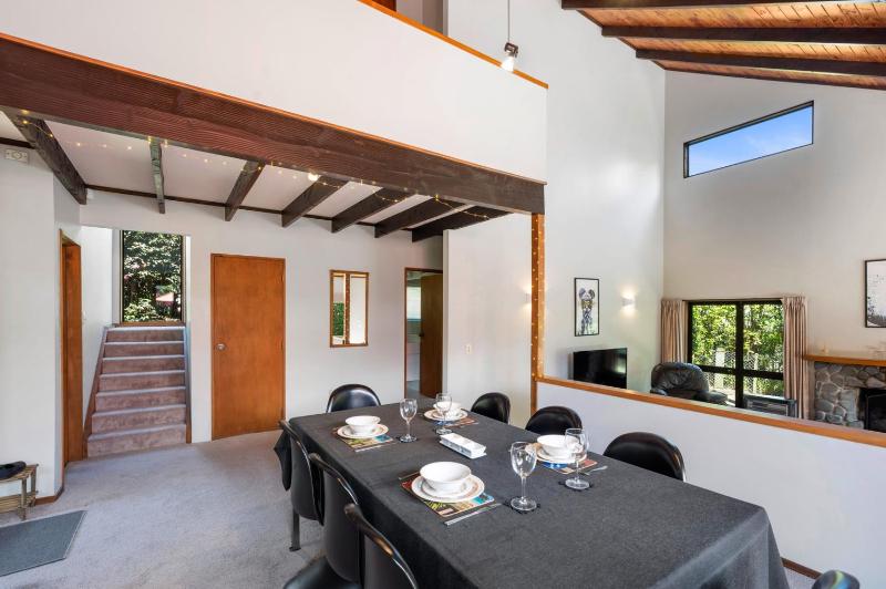 Garden Grove - Taupō Holiday Home - image 25