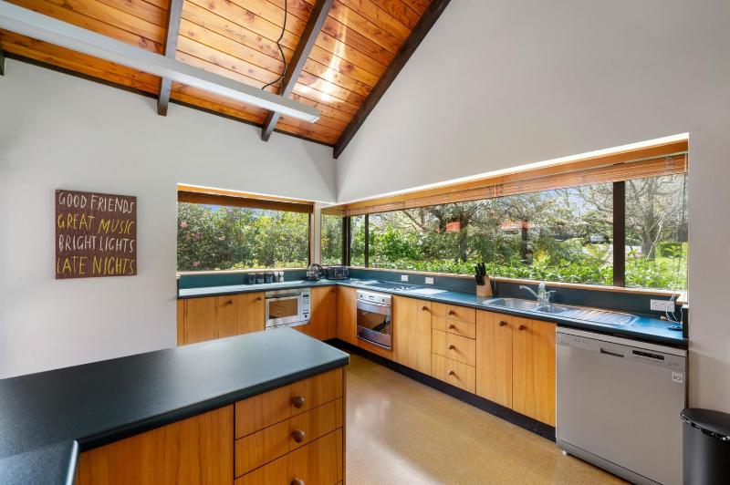 Garden Grove - Taupō Holiday Home - image 10