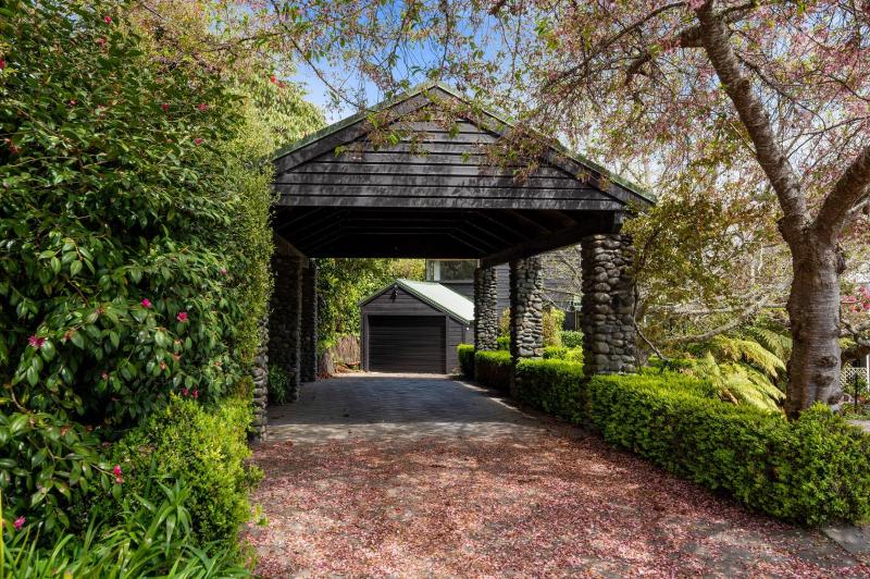 Garden Grove - Taupō Holiday Home - image 20