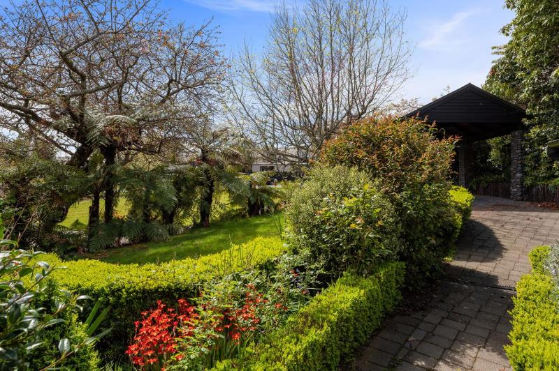 Garden Grove - Taupō Holiday Home - image 16