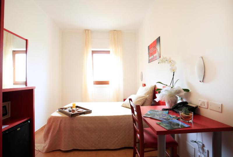 Single Room image 1