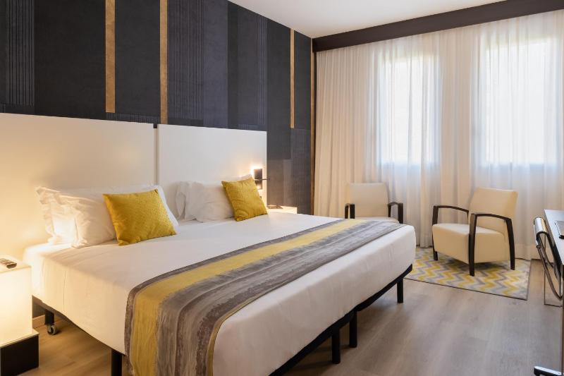 Double Room (1 Adult) image 4