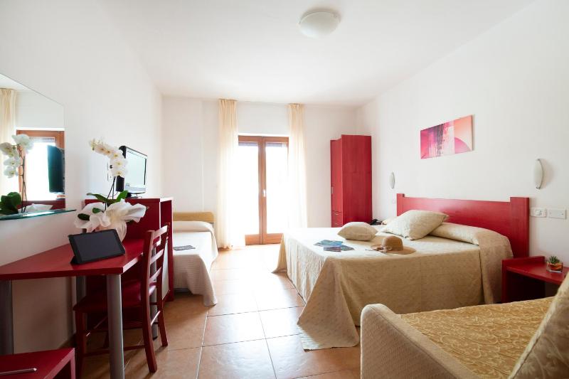 Quadruple Room with Balcony image 1