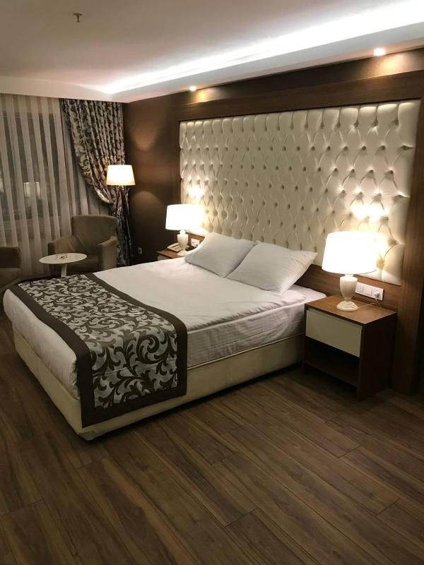 Double Room image 4