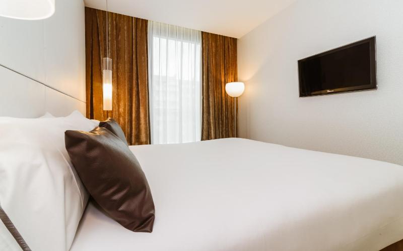 Standard Double Room image 4
