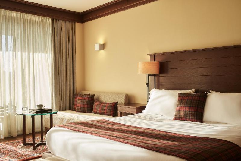 Junior Suite with Garden View image 4
