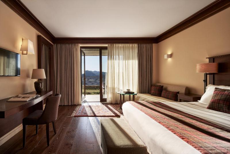 Junior Suite with Garden View image 3