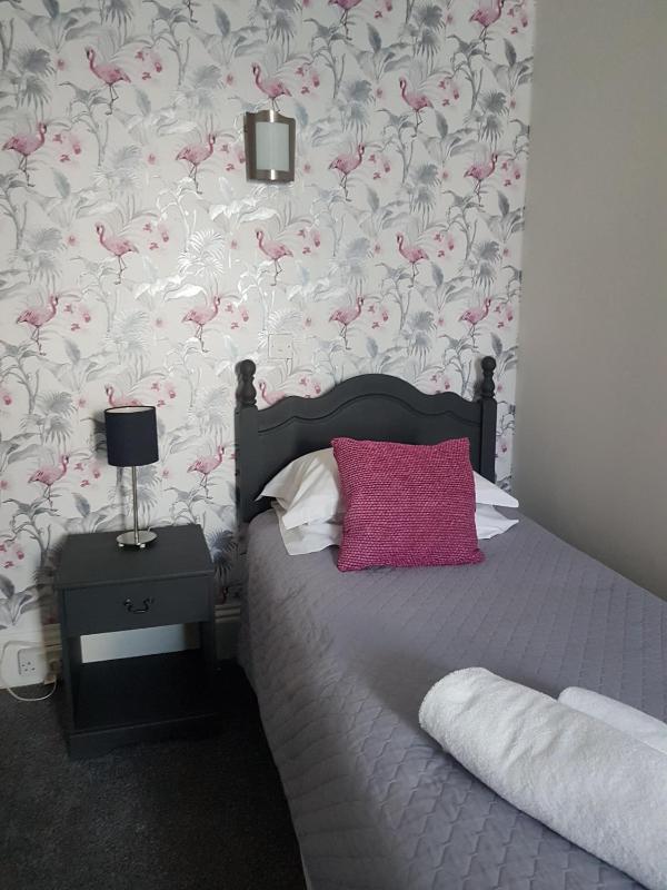Single Room image 1