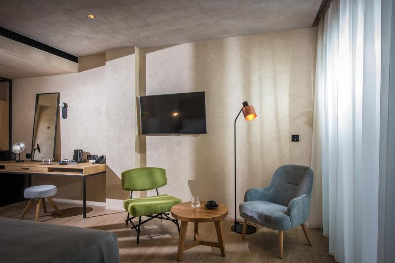 Style King Room image 4