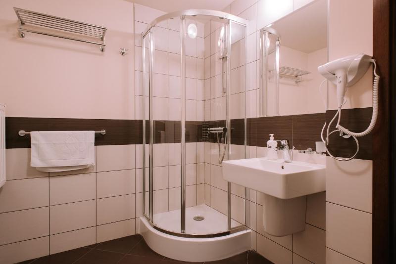 Garden One-Bedroom Apartment  image 2