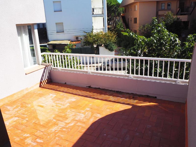 Saromar I Apartament amb gran terrassa per 6 persones a 5 minuts de la Platja Gran - image 7