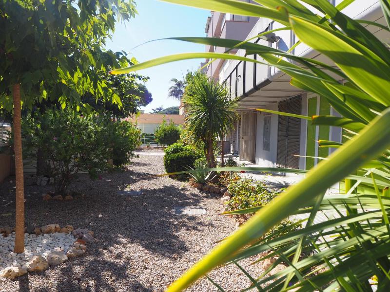 Saromar I Apartament amb gran terrassa per 6 persones a 5 minuts de la Platja Gran - image 9