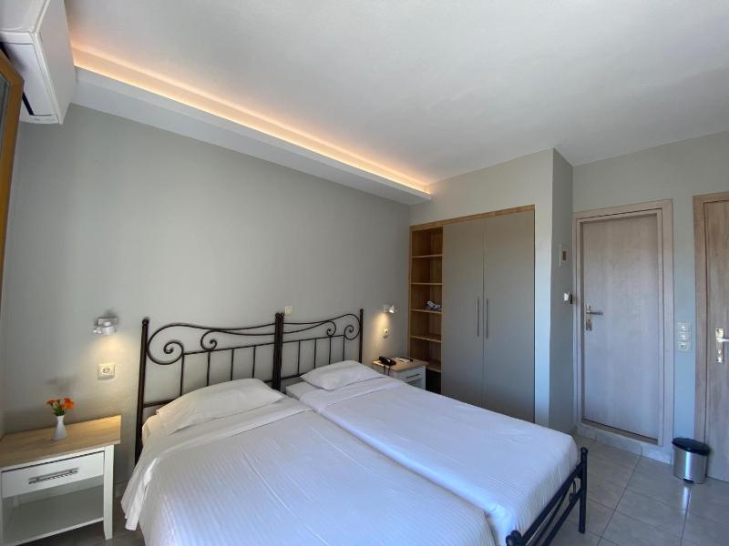Comfort Double Room image 4