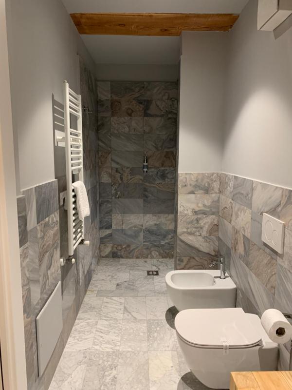 Suite with Sauna and Whirlpool image 1