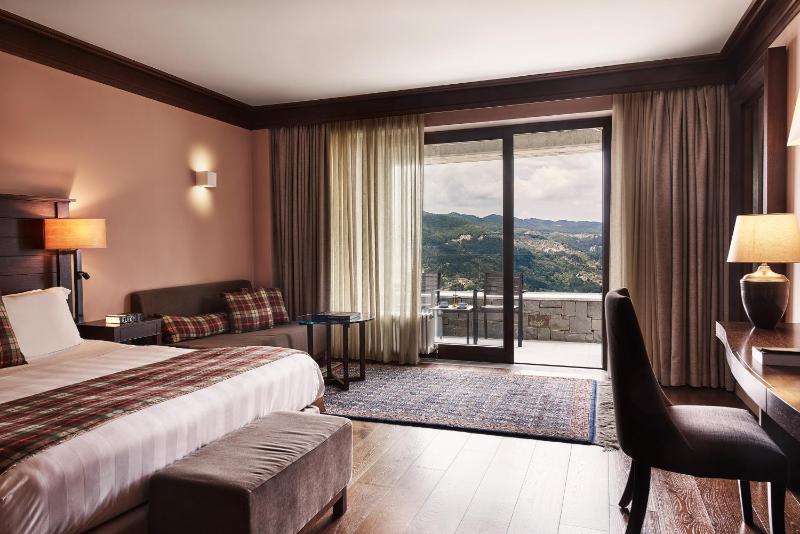 Premium Suite with Mountain View image 1