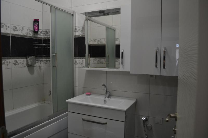 Two-Bedroom Apartment with Mountain View image 1