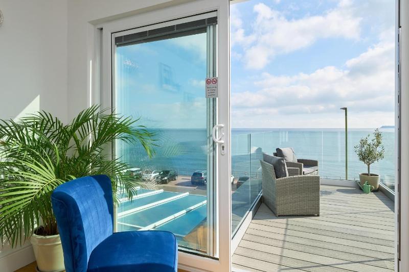 Superior Suite with Sea View image 4