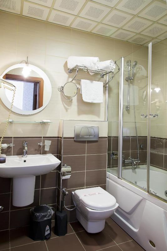 Double Room image 3