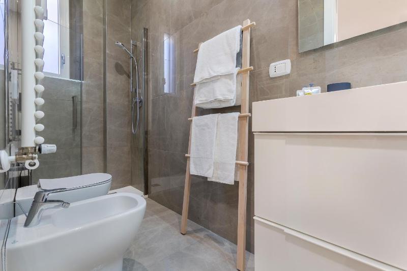 GuestHost - Bologna Piazza del Nettuno Apartment - image 15