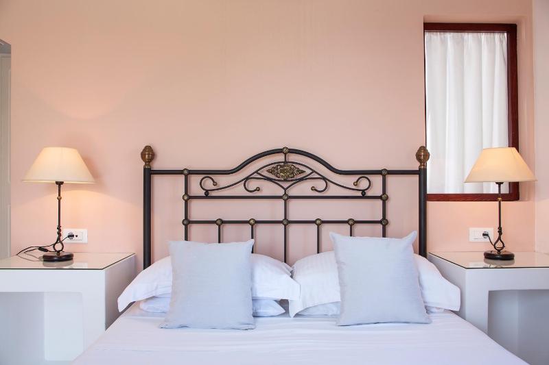 Superior Double Room image 2