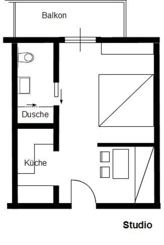 Studio - Attic image 3