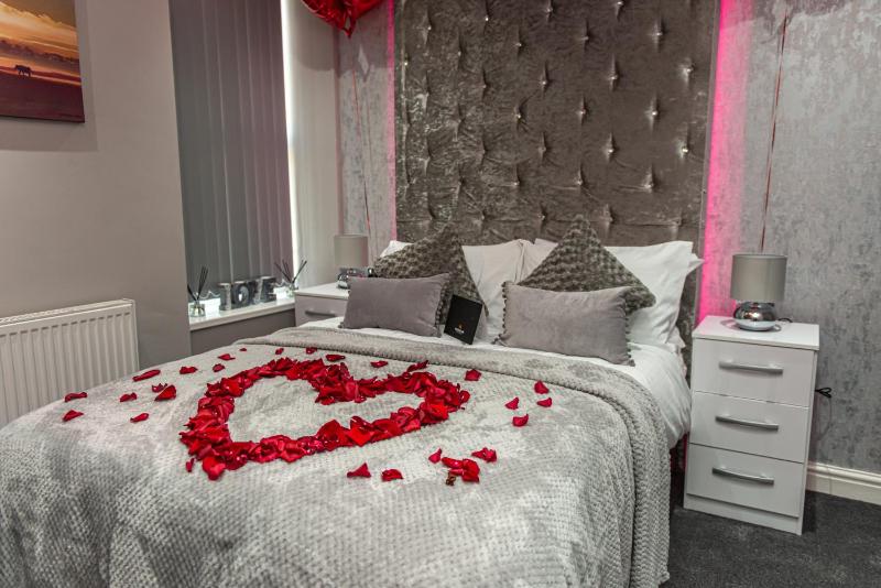 Superior Apartment image 2