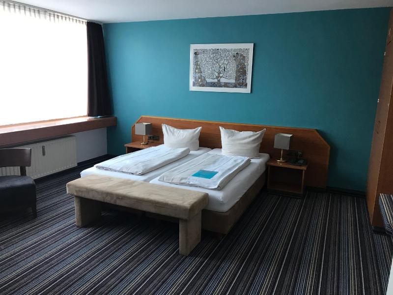 Double or Twin Room image 1