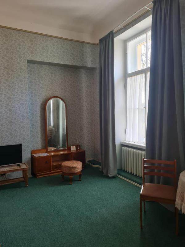 Double Room image 4