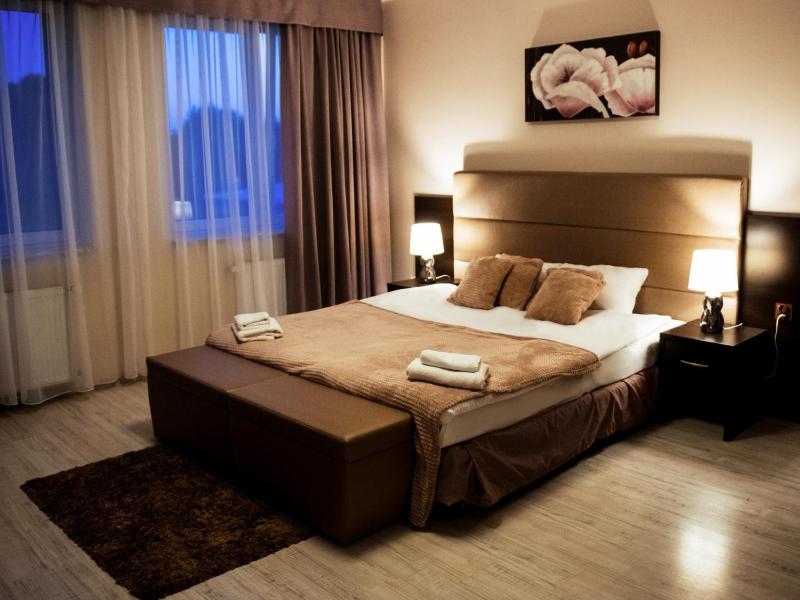 Apartment image 3