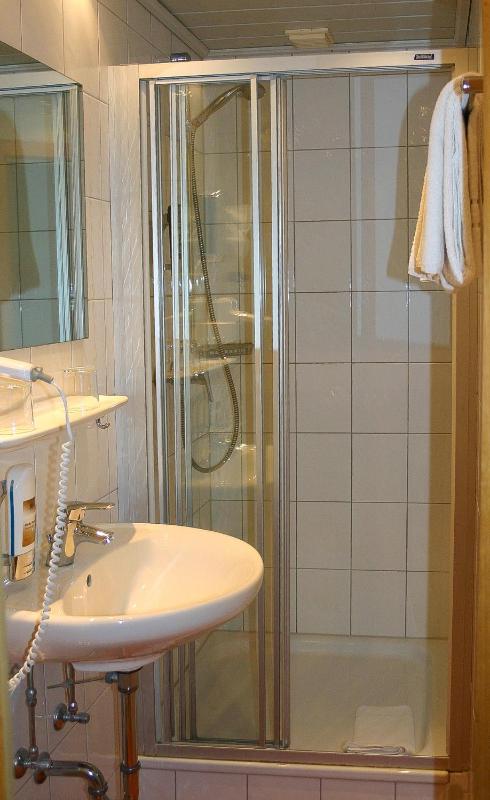 Double Room image 4