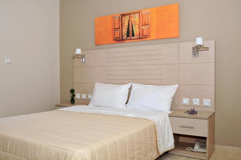 One-Bedroom Apartment image 1