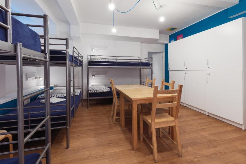 Bed in 8-Bed Dormitory Room with Bathroom image 3