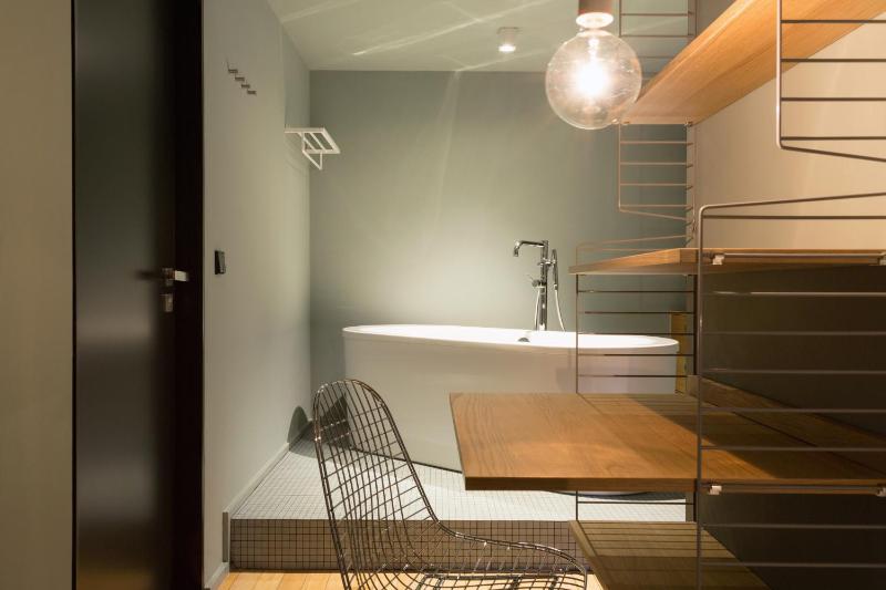 Small Double Room image 2