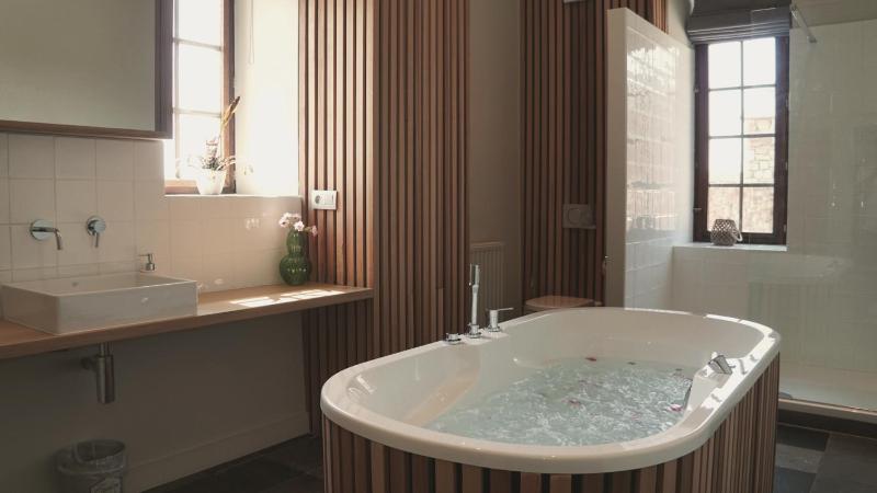 Double Room with Spa Bath image 1