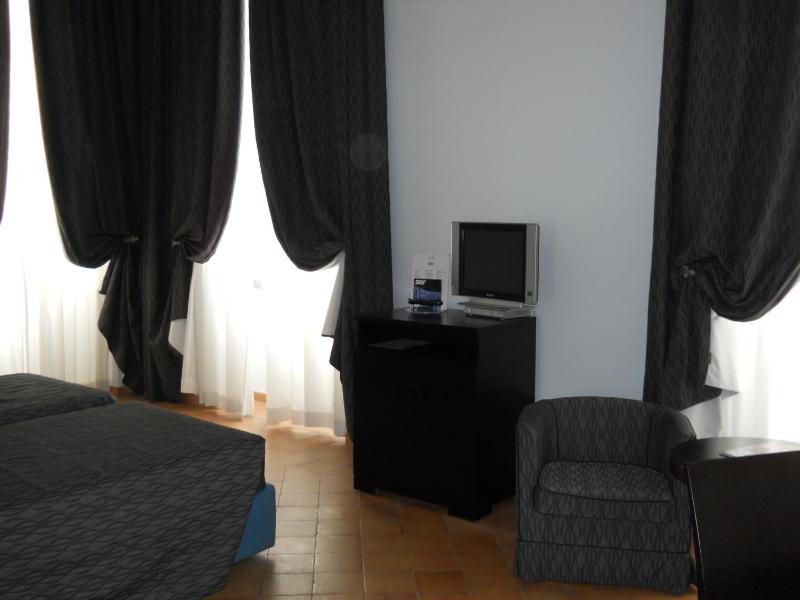 Double Room (1 Adult) image 2