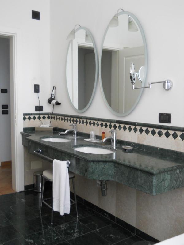 Triple Room image 1
