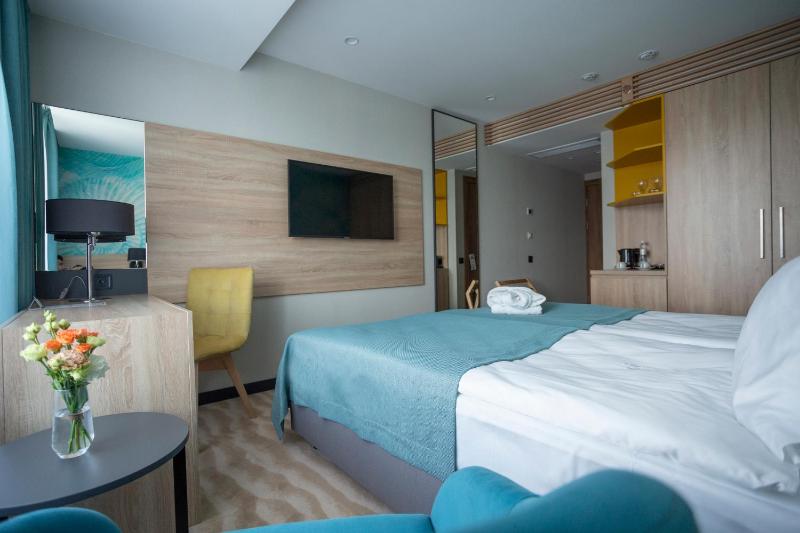 Classic Double Room image 4