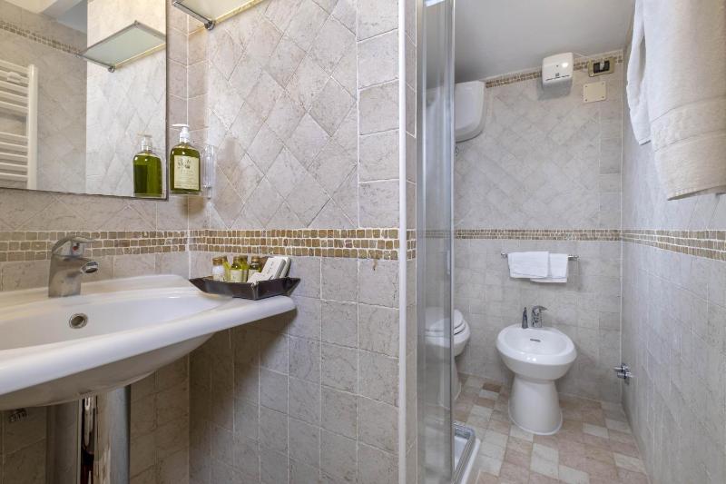 Apartment (2 Adults) image 4
