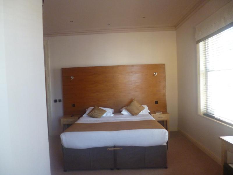 Deluxe King or Twin Room with Sea View image 3