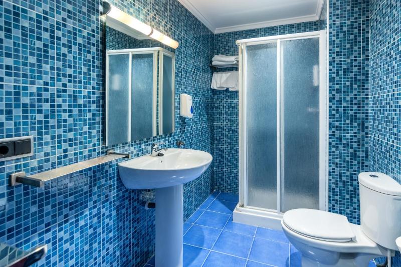 Apartment with Sea View image 2
