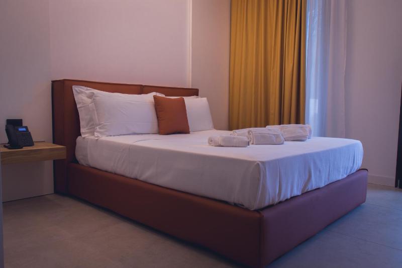 Sunset Hotel - image 39
