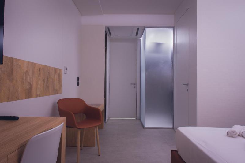Sunset Hotel - image 7